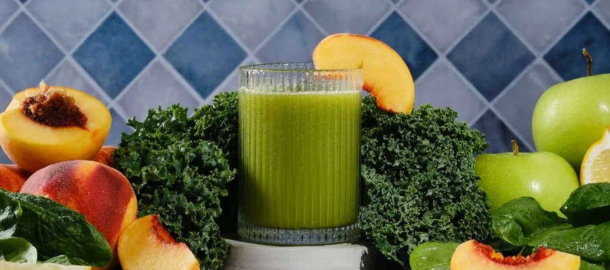 4 receta lëngjesh detoks për trup të shëndetshëm dhe energji maksimale