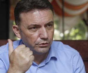 Osmani: Në çdo situatë normale partitë shqiptare do të largoheshin nga qeveria pas raportit të Parlamentit Europian