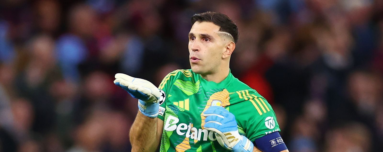 Dibu Martínez i ka dhënë  po  Juventusit  por Aston Villa kërkon më shumë para