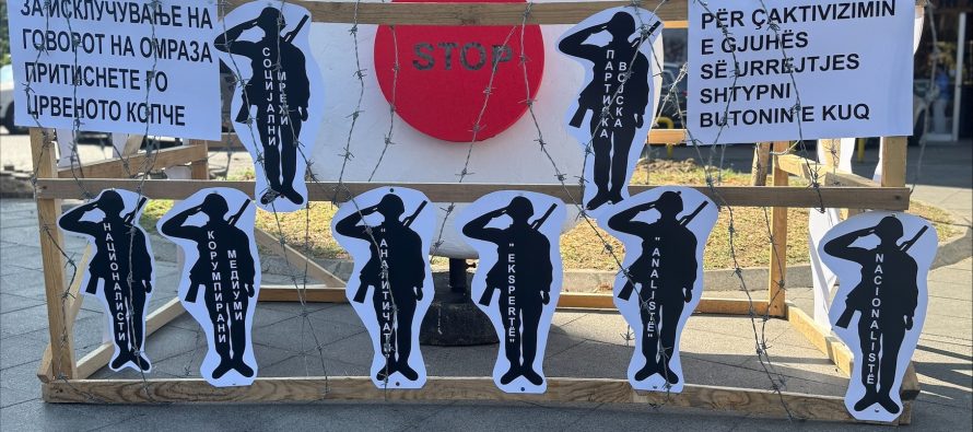 Instalacioni artistik “Fike gjuhën e urrejtjes” nxit tolerancën dhe respektin