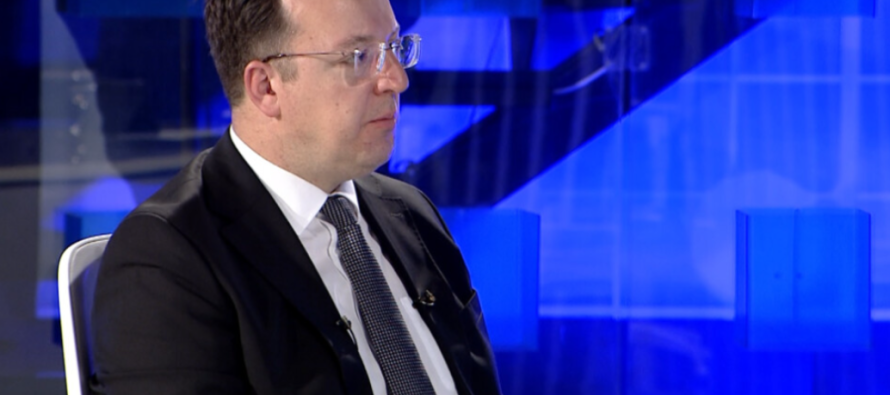Nikolovski dëshpron shqiptarët këndej e andej kufirit – Rruga Shkup-Bllacë në vitin 2029