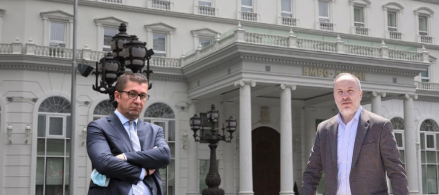 Tetori i madh, por Azizi i vogël: mesazhi i Mickoskit