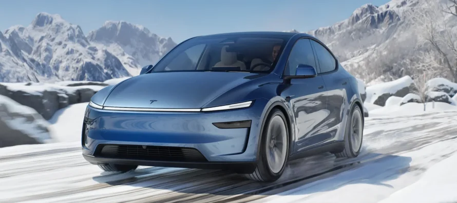 Tesla tërheq 13 mijë automjete për shkak të defektit në bateri