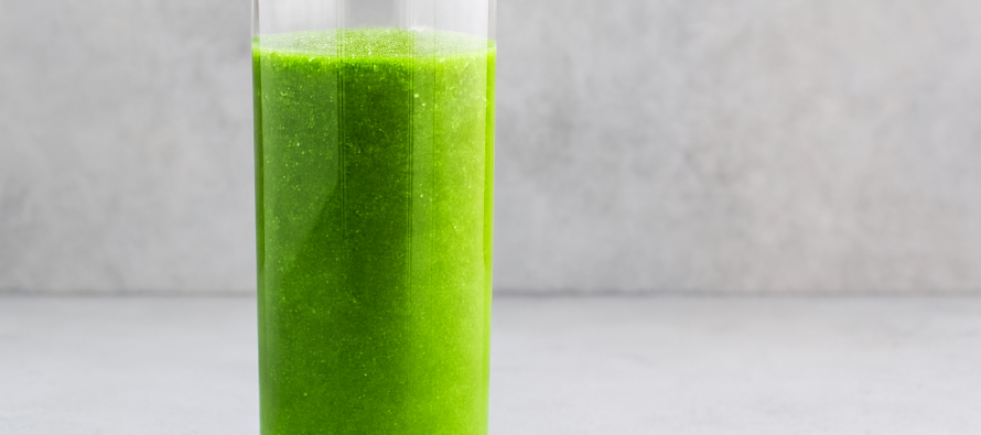 Smoothie i gjelbër që lufton pagjumësinë dhe stresin