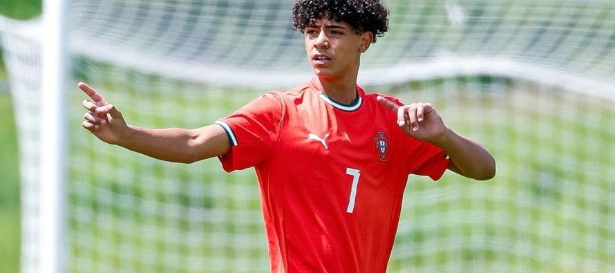 Cristiano Ronaldo Jr debuton me Portugalinë U16 – trashëgimia vazhdon