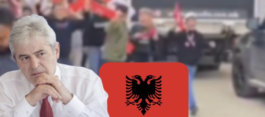 Voglushët e Çashkës shqiptare brohorasin për komandantin Ali Ahmeti