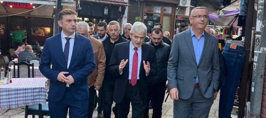 Bujar Osmani dhe Ali Ahmeti në Çarshinë e Vjetër: takim me gazetarin dhe teologun Adnan Idriz