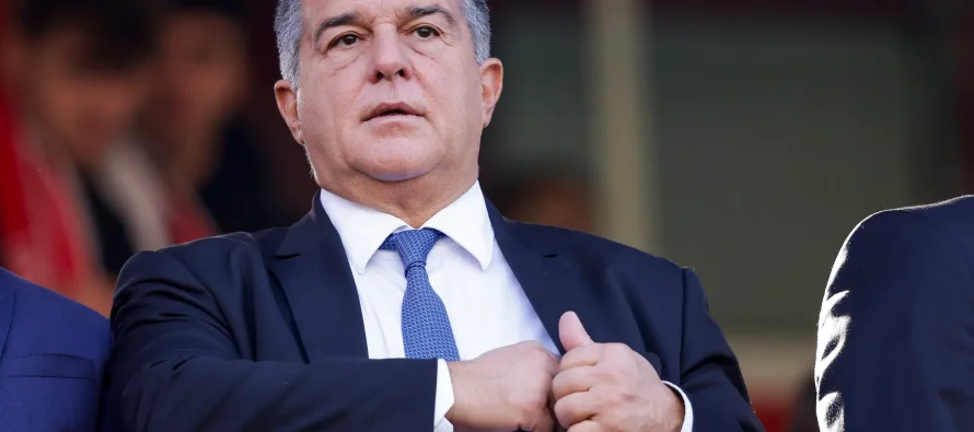 Uli Hoeneß sulmon Barcelonën: “Me borxhe 1.3 miliardë euro nuk duhet të luanin në divizionin e parë”