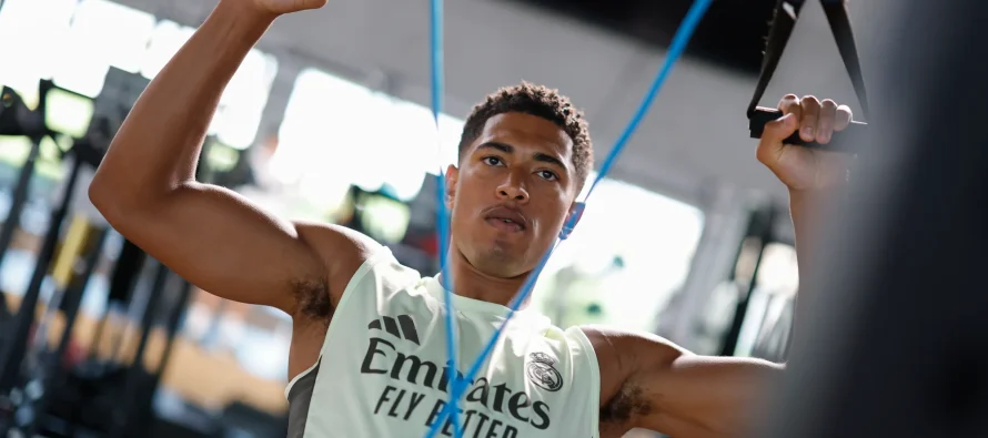 Jude Bellingham rikthehet në stërvitje me topin pas dëmtimit