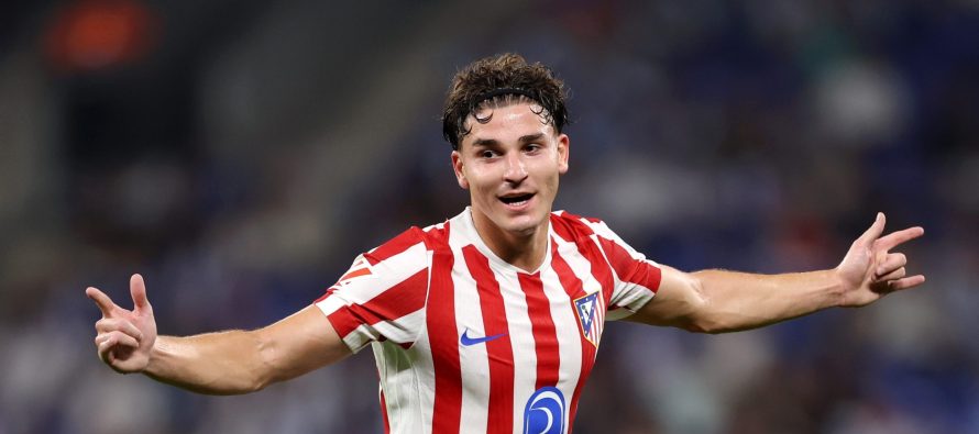 Julián Álvarez shkëlqen ndaj Barcelonës, shënon gol spektakolar dhe vazhdon sezonin fantastik