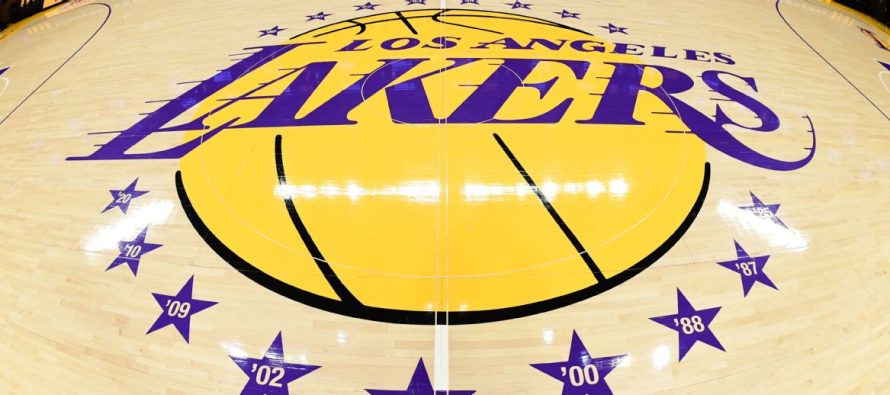Historike në NBA: Los Angeles Lakers shitet për 10 miliardë dollarë