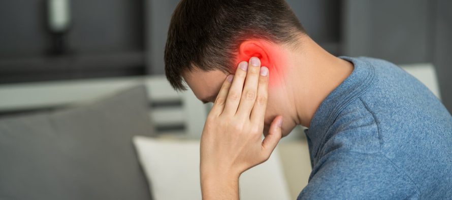 Si të qetësoni dhimbjet e veshit me produkte natyrale nga kuzhina