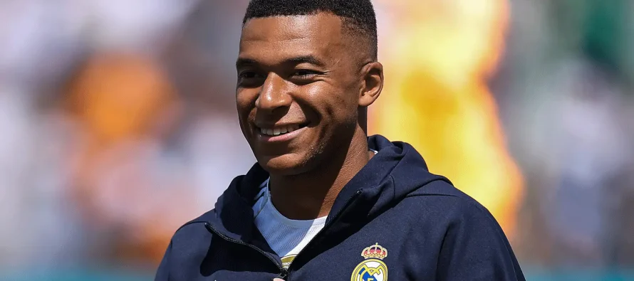 Kylian Mbappé është thirrur në skuadrën e Real Madrid për ndeshjen ndaj Manchester City