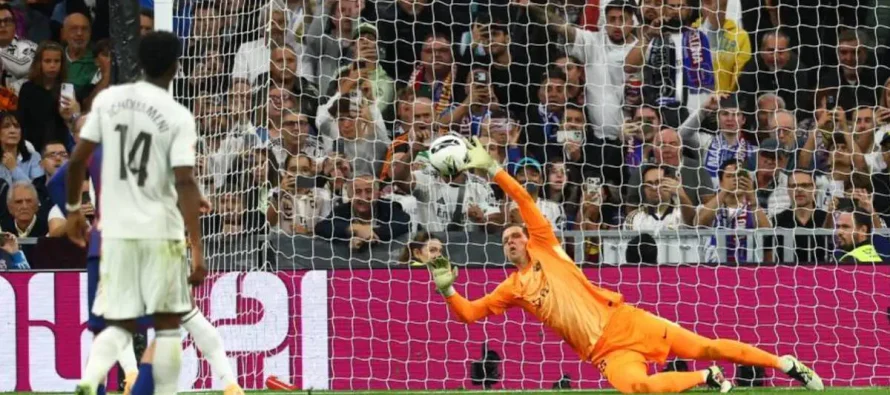 Sekreti i Szczesny: Si e lexoi penalltinë e Mbappé