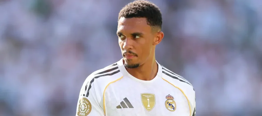 Álvaro Arbeloa lavdëron Trent Alexander-Arnold: “Ka inteligjencë dhe kupton lojën si pak të tjerë”