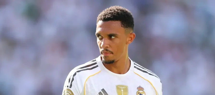 Mourinho në telashe para Interit, Trent mund të luajë në mesfushë