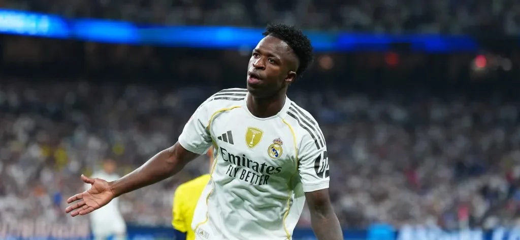 Florentino Pérez vazhdon besimin te Vinícius Júnior