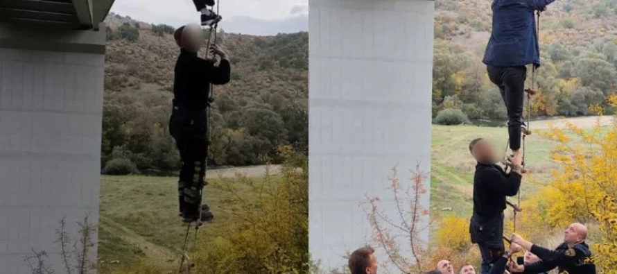 Kumanovë: Policia dhe zjarrfikësit shpëtojnë 34-vjeçarin që tentoi vetëvrasje nga ura “Iskrin”