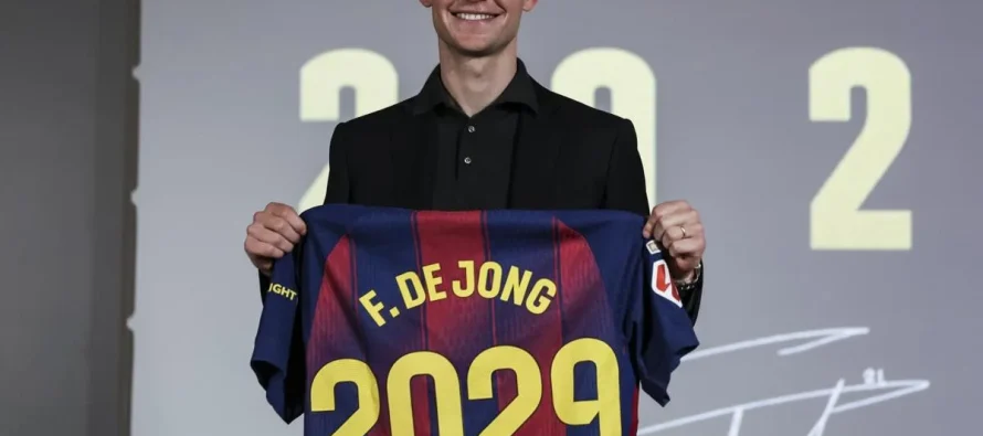 Zyrtare: Frenkie de Jong rinovon me Barcelonën deri në 2029