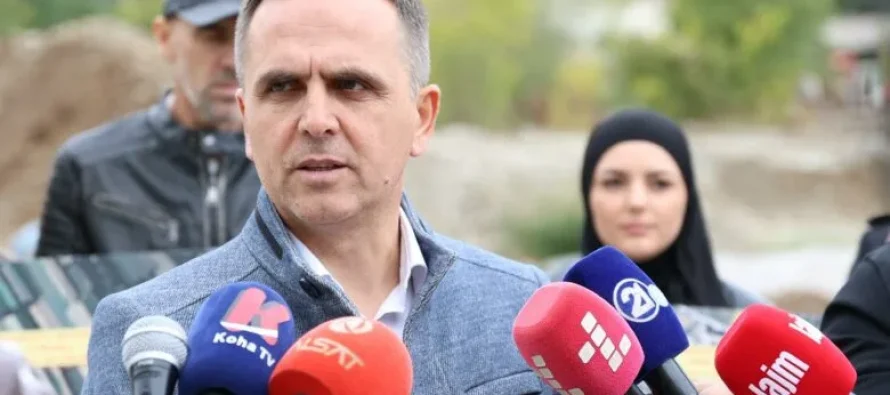 Bilall Kasami prezanton projektinpër kanalizimin atmosferik në Tetovë