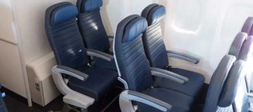 Ekspertët: Rreshti i fundit i avionit, më i pakëndshmi për udhëtarët