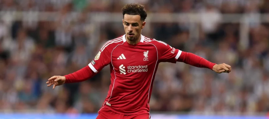 Curtis Jones shpërthen pas humbjes ndaj PSV: “Jemi në telashe, por do të luftojmë për Liverpoolin”