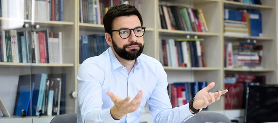 Preshova: Gostivari, “rast i veçantë” për shkak të ekzistimit të një ushtruesi detyre të kryetarit të komunës