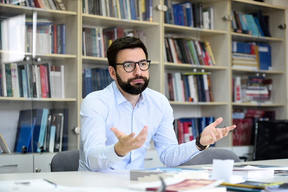 Preshova: Gostivari, “rast i veçantë” për shkak të ekzistimit të një ushtruesi detyre të kryetarit të komunës