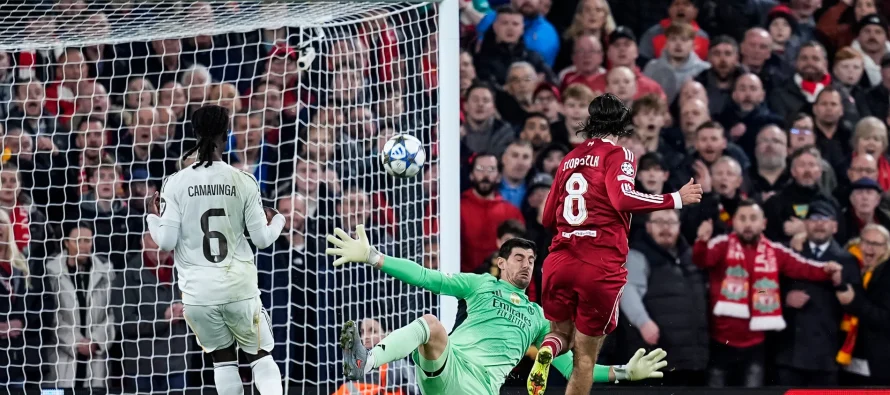 Heroi i pafat: Courtois shkëlqen në Anfield, por nuk mjaftoi