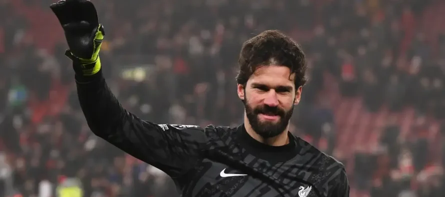 Liverpool bllokon largimin e Alissonit, braziliani pritet të qëndrojë në “Anfield”