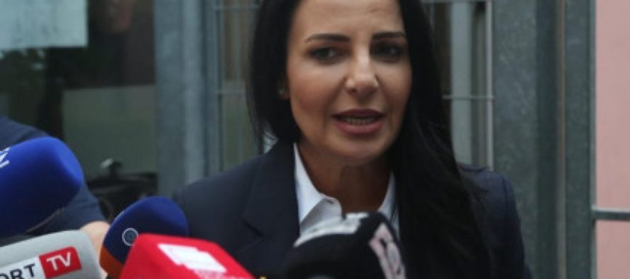 Gjykata e pezulloi nga detyra e zv.kryeministres –  Belinda Balluku prej 3 orësh ndodhet në Kryeministri