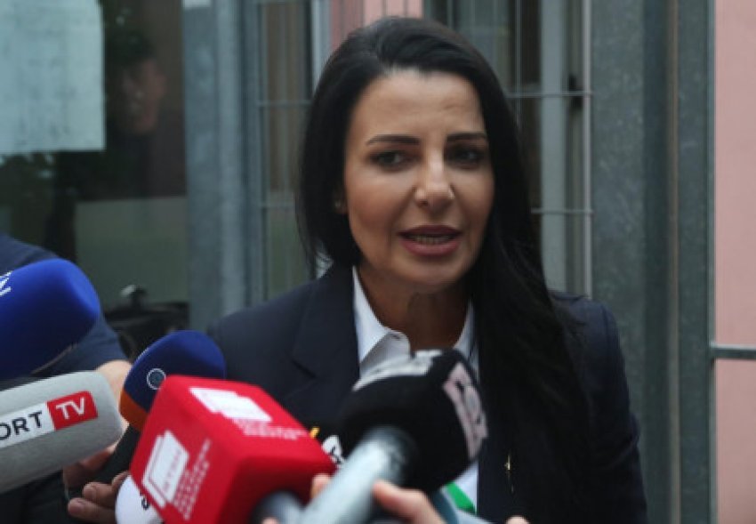 Gjykata e pezulloi nga detyra e zv kryeministres   Belinda Balluku prej 3 orësh ndodhet në Kryeministri