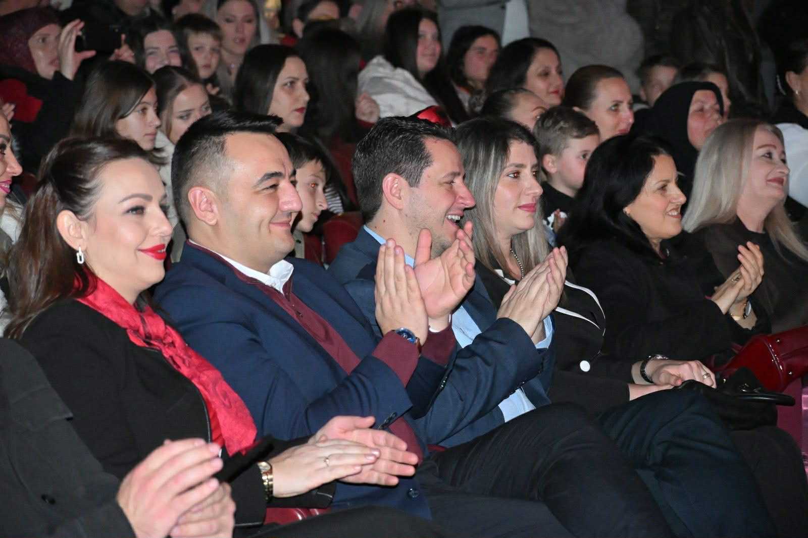 Besëlidhja   AKI dëshmon unitet në Gostivar