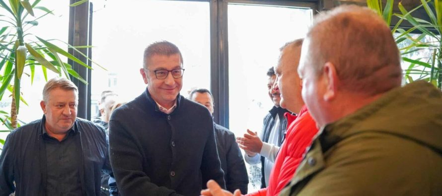 Mickoski me Qeverinë sot në Bërvenicë, akuza për presion dhe shkelje të heshtjes zgjedhore