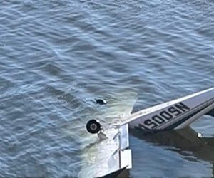 Hetim në Mavrovë: Aeroplani me regjistrim amerikan bie në liqen, dy kosovarë të lënduar