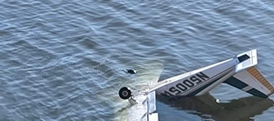 Hetim në Mavrovë: Aeroplani me regjistrim amerikan bie në liqen, dy kosovarë të lënduar