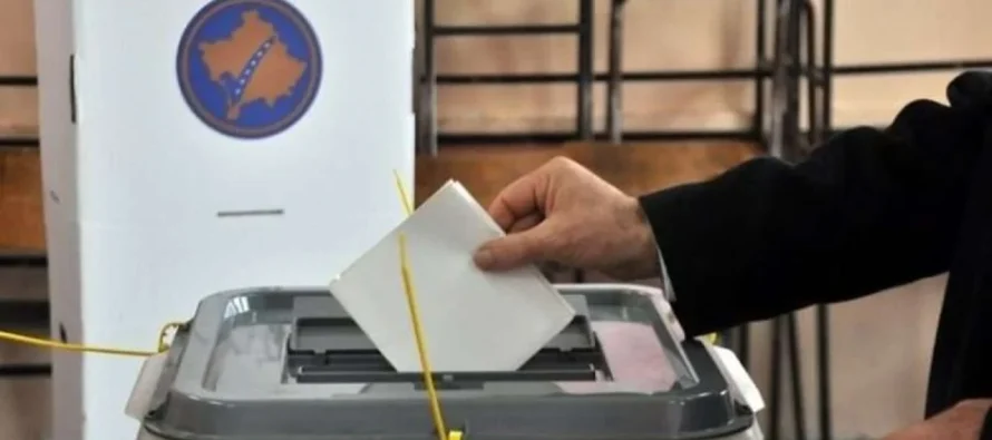 Shkurt dhe dhjetor 2025: Si ndryshuan rezultatet për partitë e mëdha?