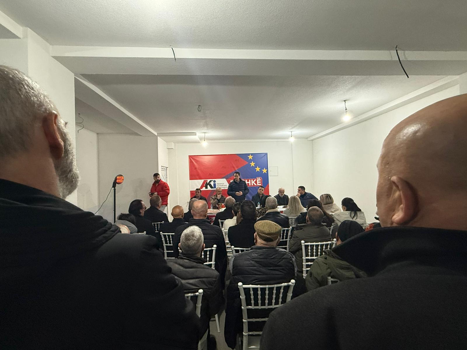 Afrohen zgjedhjet në Gostivar,  Limani në bashkëbisedim me banorët e Lagjes së Sahatit