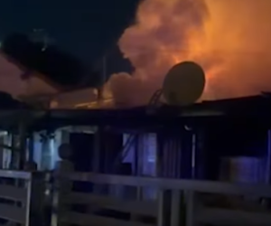 Zjarr i madh në kompleksin industrial “Makstil” në Shkup, digjet një magazinë