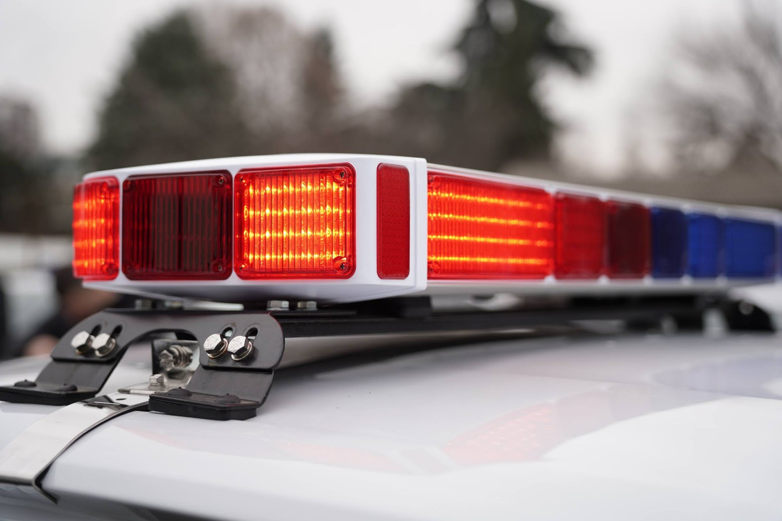 Një plumb qorr dëmton shtëpinë gjatë festimeve të Vitit të Ri