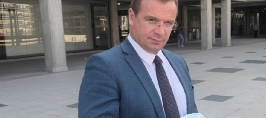 Avokati nga Beogradi: Arrestimi im lidhet me “Sarajevo Safari” dhe Vuçiqin