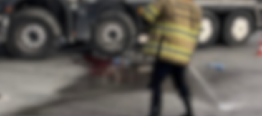 Çiklisti vdes në vend pasi u godit nga kamioni në Gostivar | VIDEO