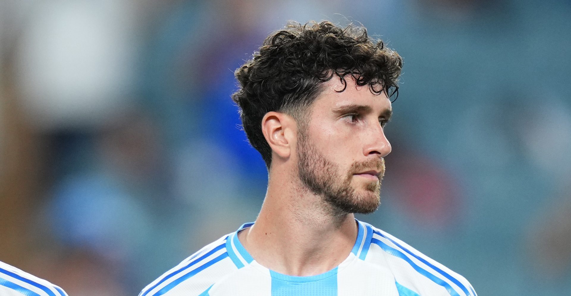 Liverpool në avantazh për Marcos Senesi   në garë me Chelsea dhe Manchester United