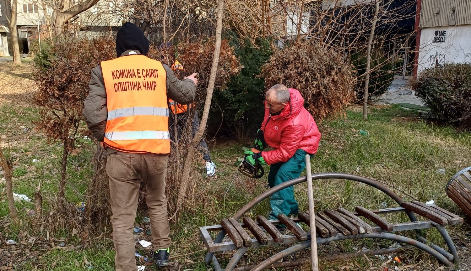 Komuna e Çairit vazhdon aksionin për pastrimin dhe mirëmbajtjen e hapësirave të gjelbra