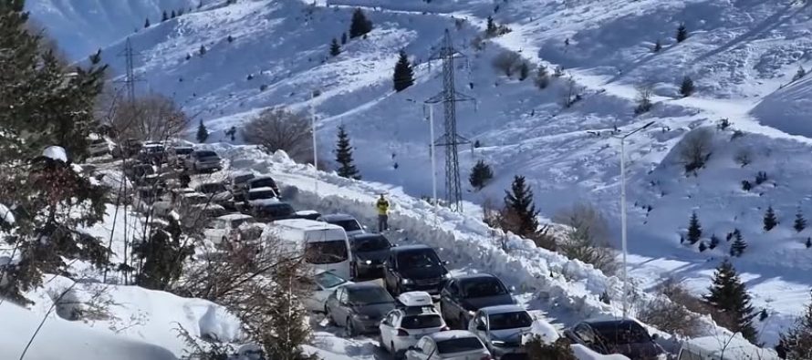 Era e fortë ndalon përdorimin e teleferikut dhe dyulëses në Kodrën e Diellit