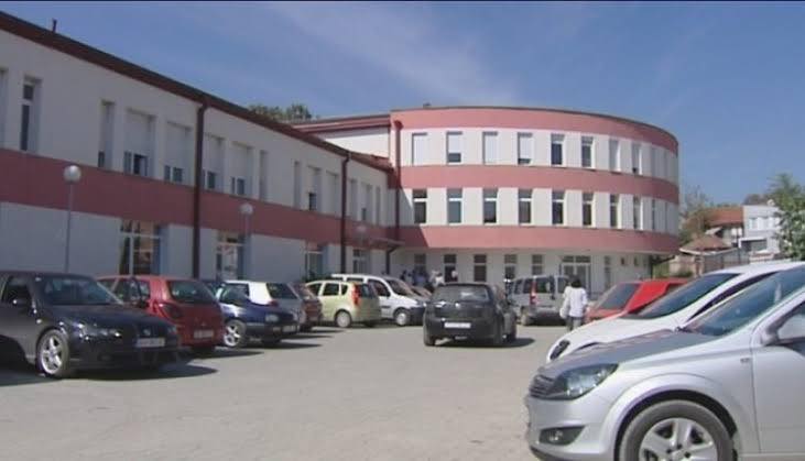 BDI Çair kërkon rikthimin e punonjësve të larguar nga Spitali Gjinekologjik dhe Akusherik