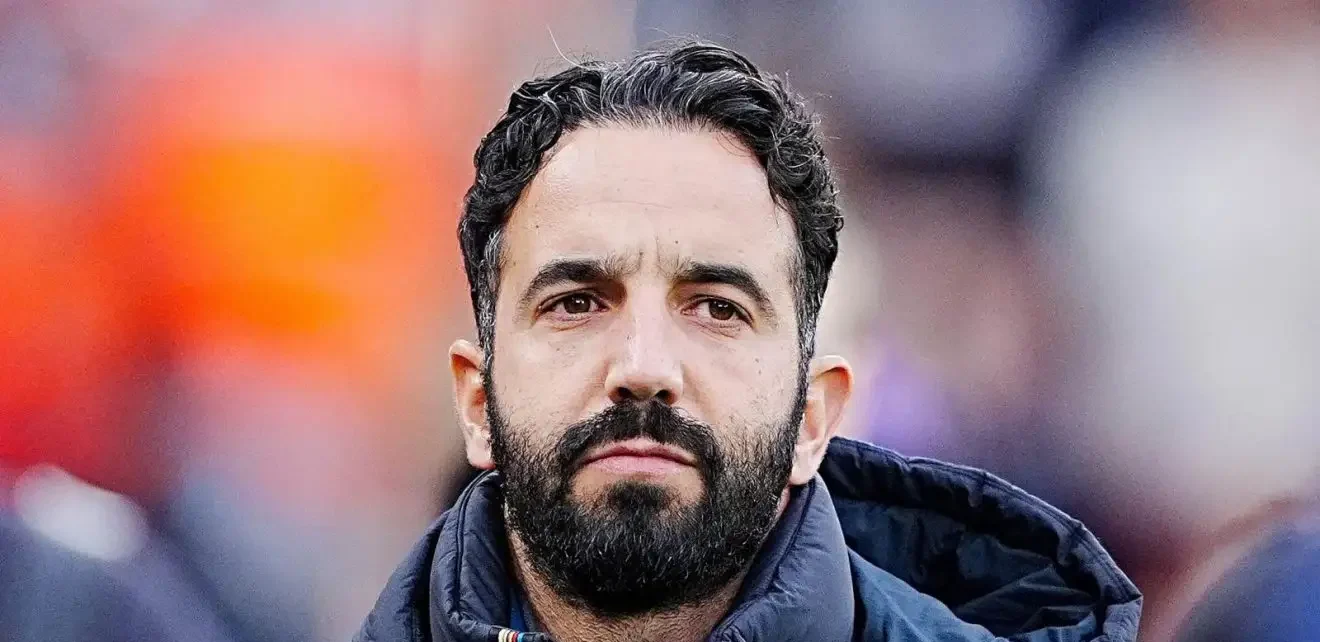 Giggs vlerëson trashëgiminë e Amorim te United