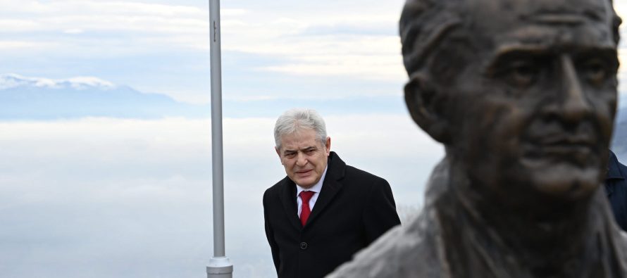Ali Ahmeti përkujton 4-vjetorin e ndarjes nga jeta të Rafi Halilit