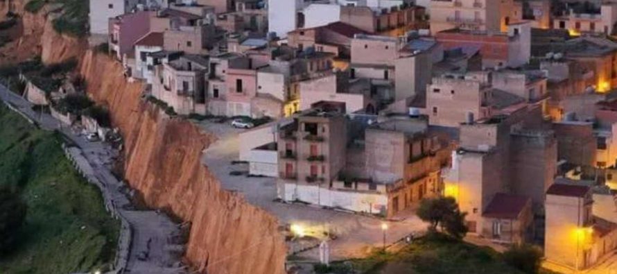 Rrëshqitje toke masive në Nissemi, qindra evakuar pas stuhisë në Sicili