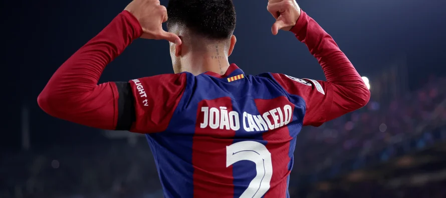 Barcelona surprizon: Joao Cancelo dhe Marc Bernal startojnë ndaj Levante